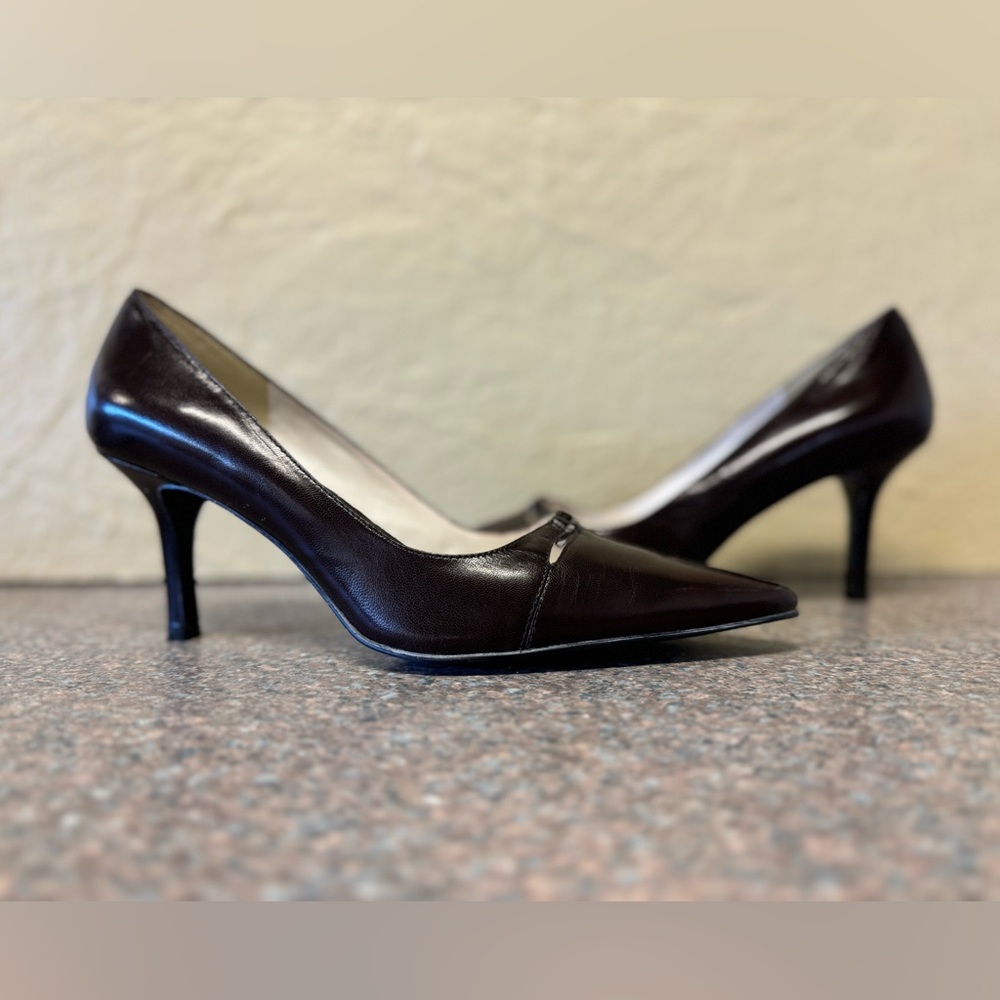 Like new Nine West brown leather heels